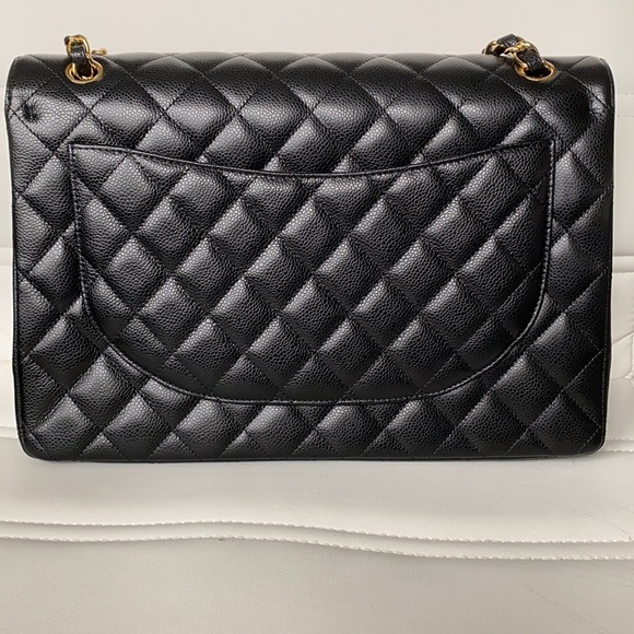 Chanel Maxi - Picture 2 of 10